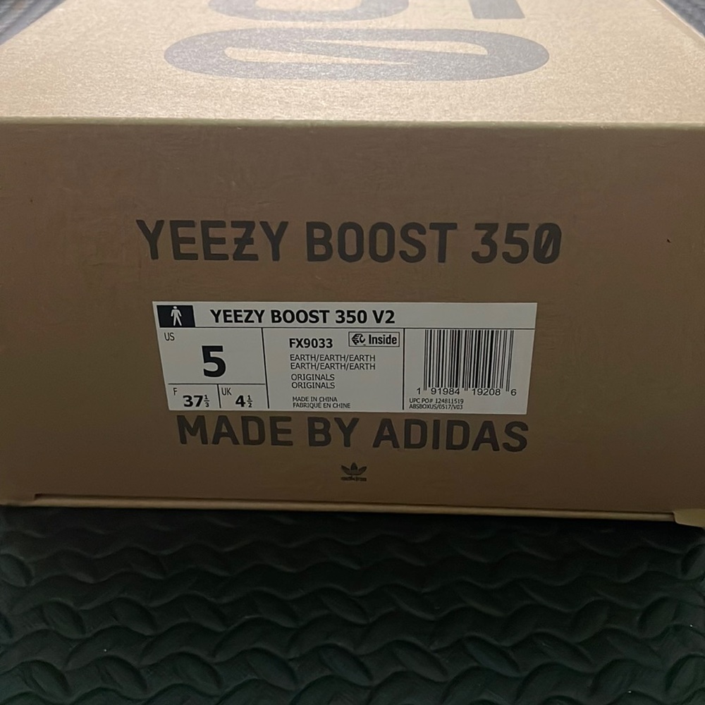 yeezy boost v2